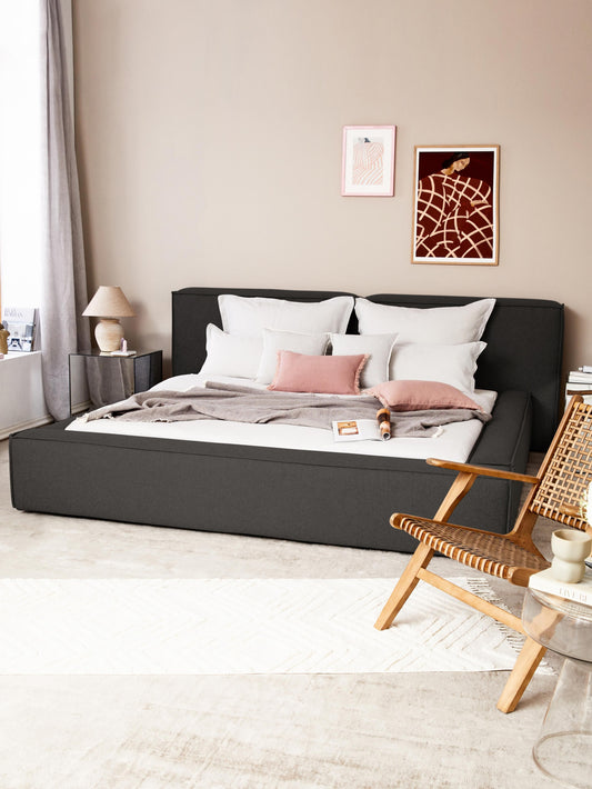 Lenmoor Upholstered Bed