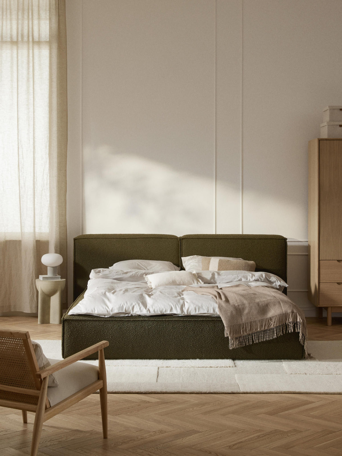 Lenmoor Bouclé Upholstered Bed with Storage