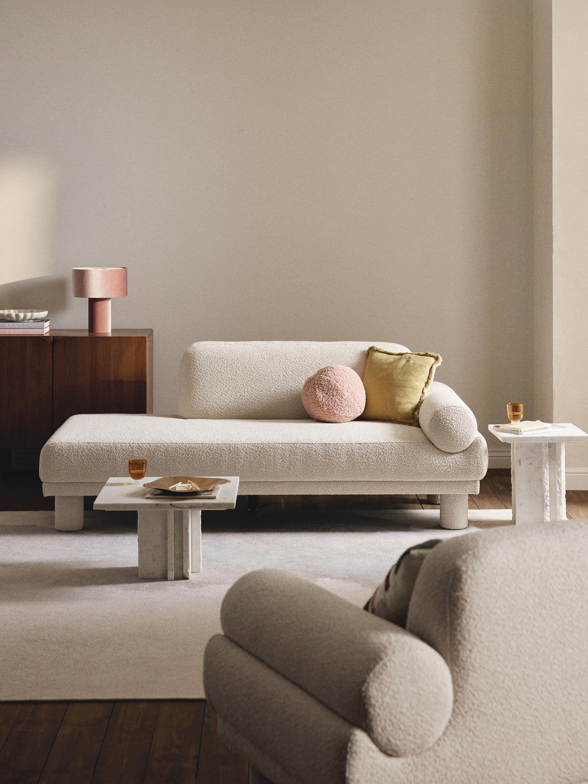 Lilenta Bouclé Ottoman