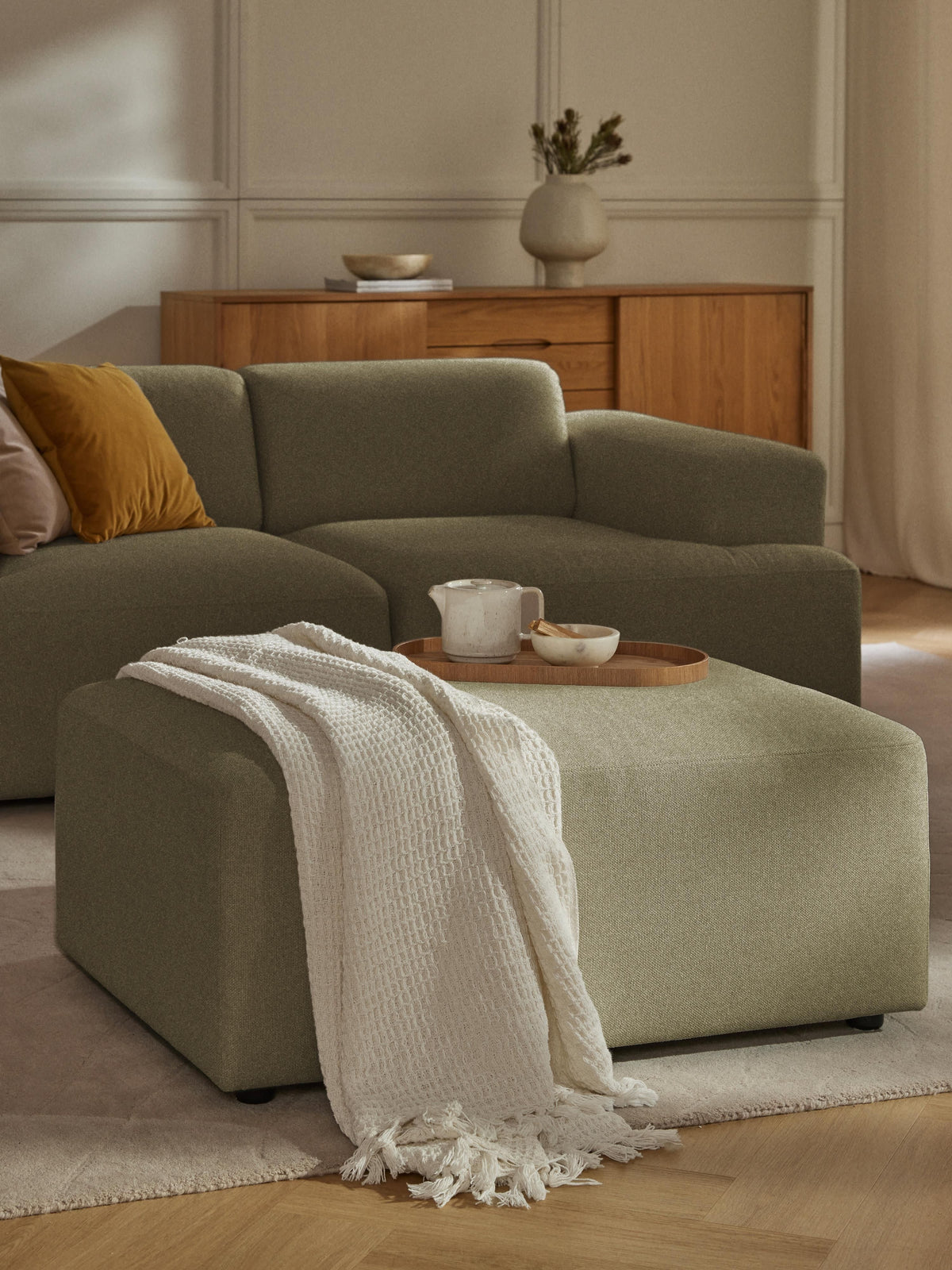 Melvara Stool, W 99 x D 72 cm